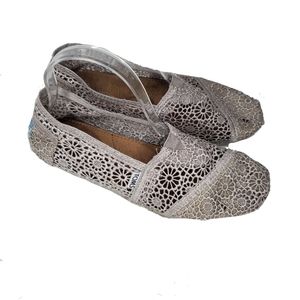 toms shoes for sale near me